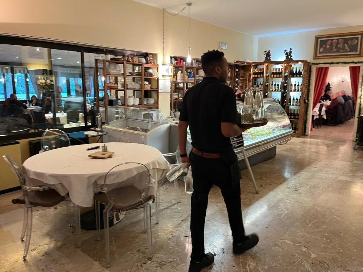 Hotel Sporting Brugherio Kültér fotó