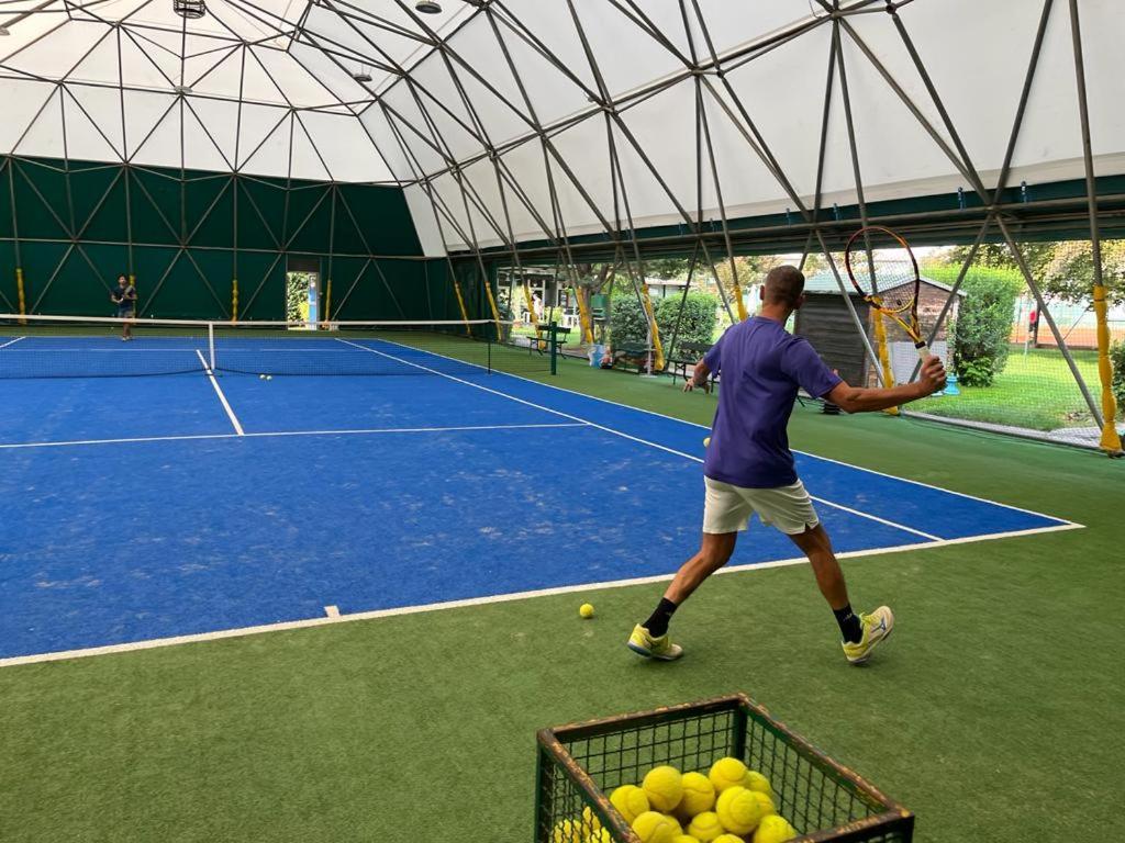 Hotel Sporting Brugherio Kültér fotó