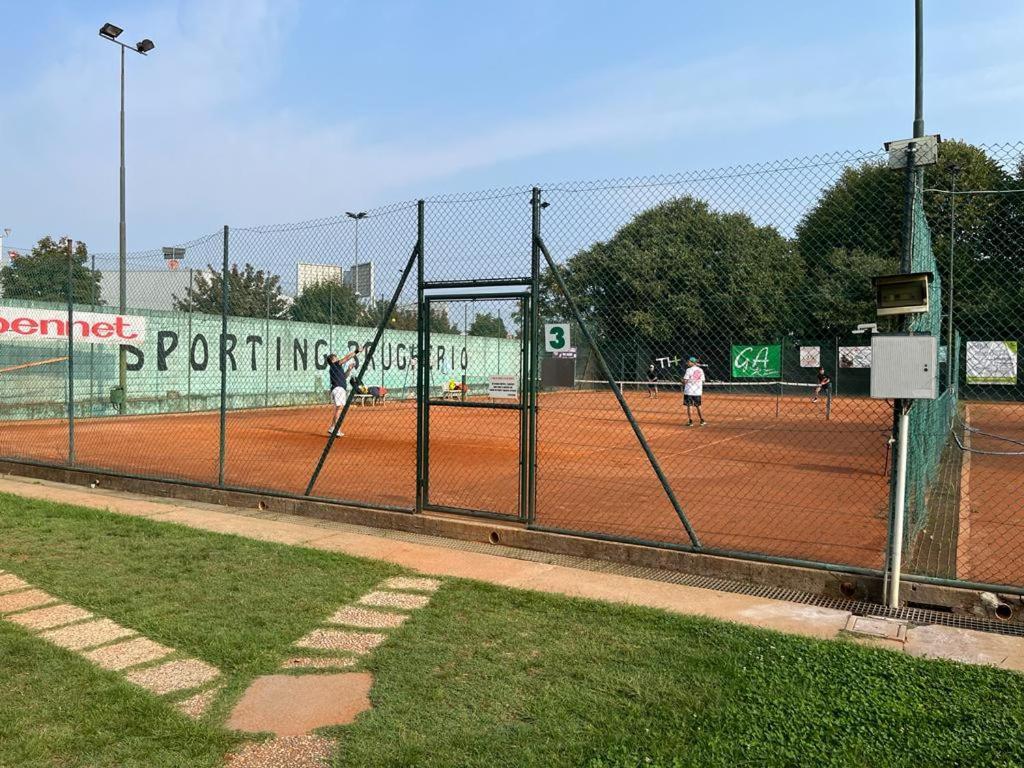 Hotel Sporting Brugherio Kültér fotó