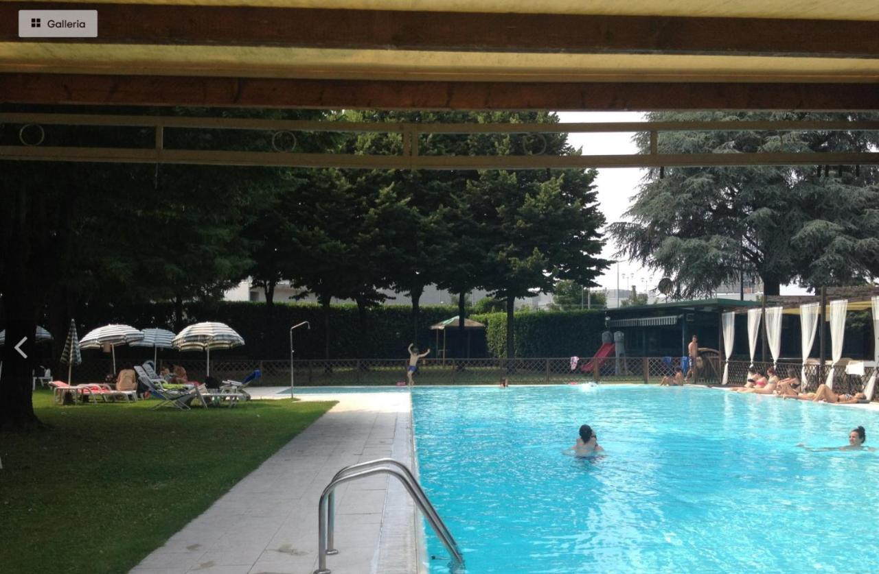 Hotel Sporting Brugherio Kültér fotó